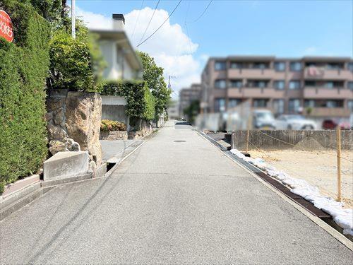 前面道路写真(2025年6月撮影) 前面道路写真(2025年6月撮影)