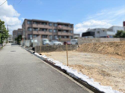 前面道路写真(2025年6月撮影) 前面道路写真(2025年6月撮影)