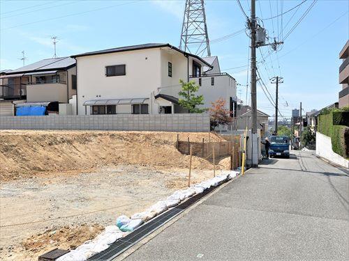 前面道路写真(2025年6月撮影) 前面道路写真(2025年6月撮影)