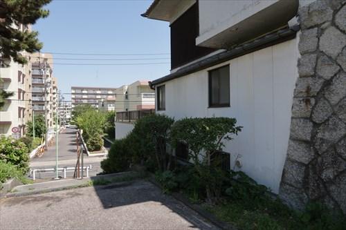 敷地西側(2023年4月撮影) 敷地西側(2023年4月撮影)