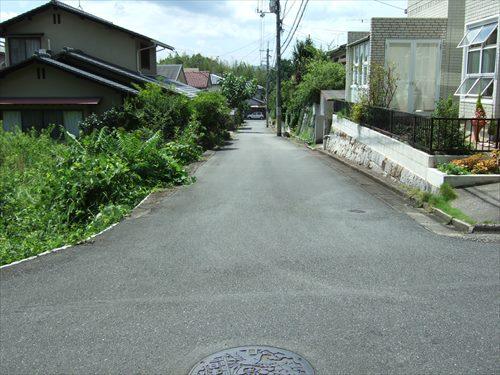 北側前面道路(東側から撮影) 北側前面道路(東側から撮影)