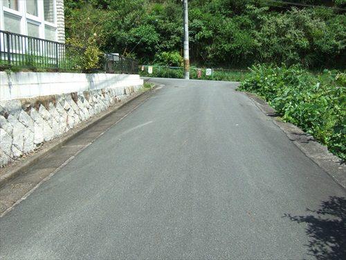 北側前面道路(西側から撮影) 北側前面道路(西側から撮影)