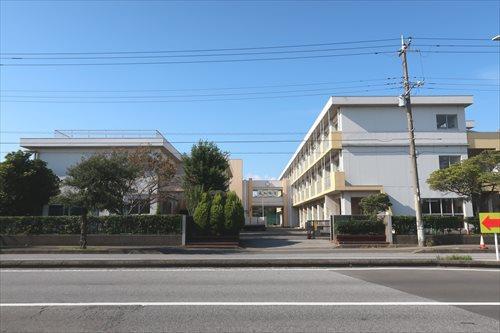 千葉市立磯辺中学校まで1380m 千葉市立磯辺中学校まで1380m