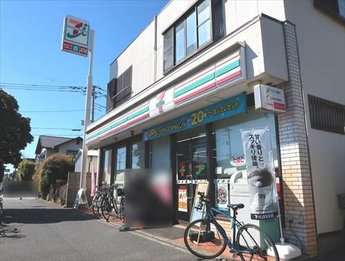 セブンイレブン検見川浜店まで690m セブンイレブン検見川浜店まで690m