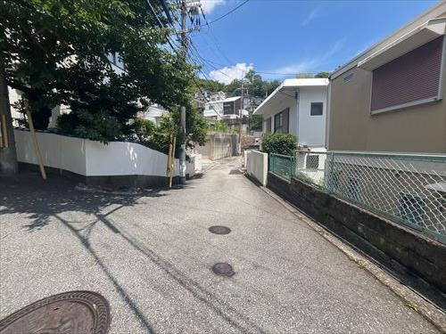 北西側前面道路 北西側前面道路