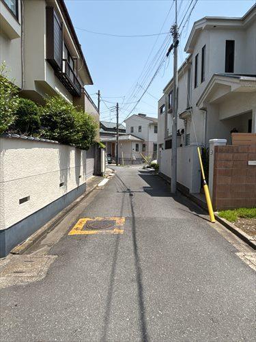 前面道路(南側) 前面道路(南側)